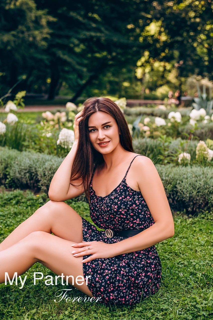 Dating with Sexy Ukrainian Girl Veronika from Lvov, Ukraine