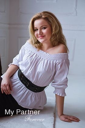 Dating with Sexy Ukrainian Woman Yuliya from Zaporozhye, Ukraine