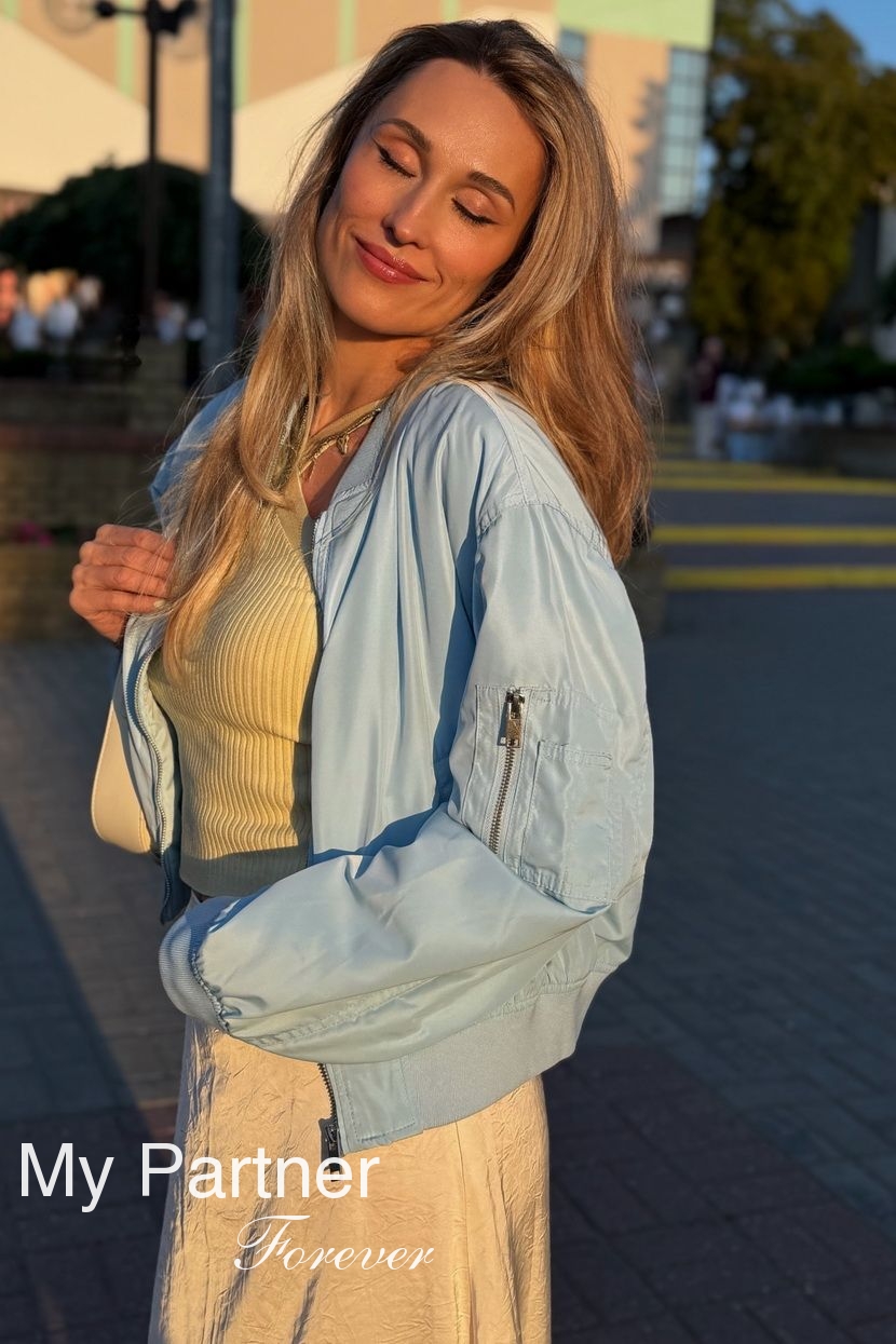 Dating with Single Belarusian Woman Anna from Grodno, Belarus