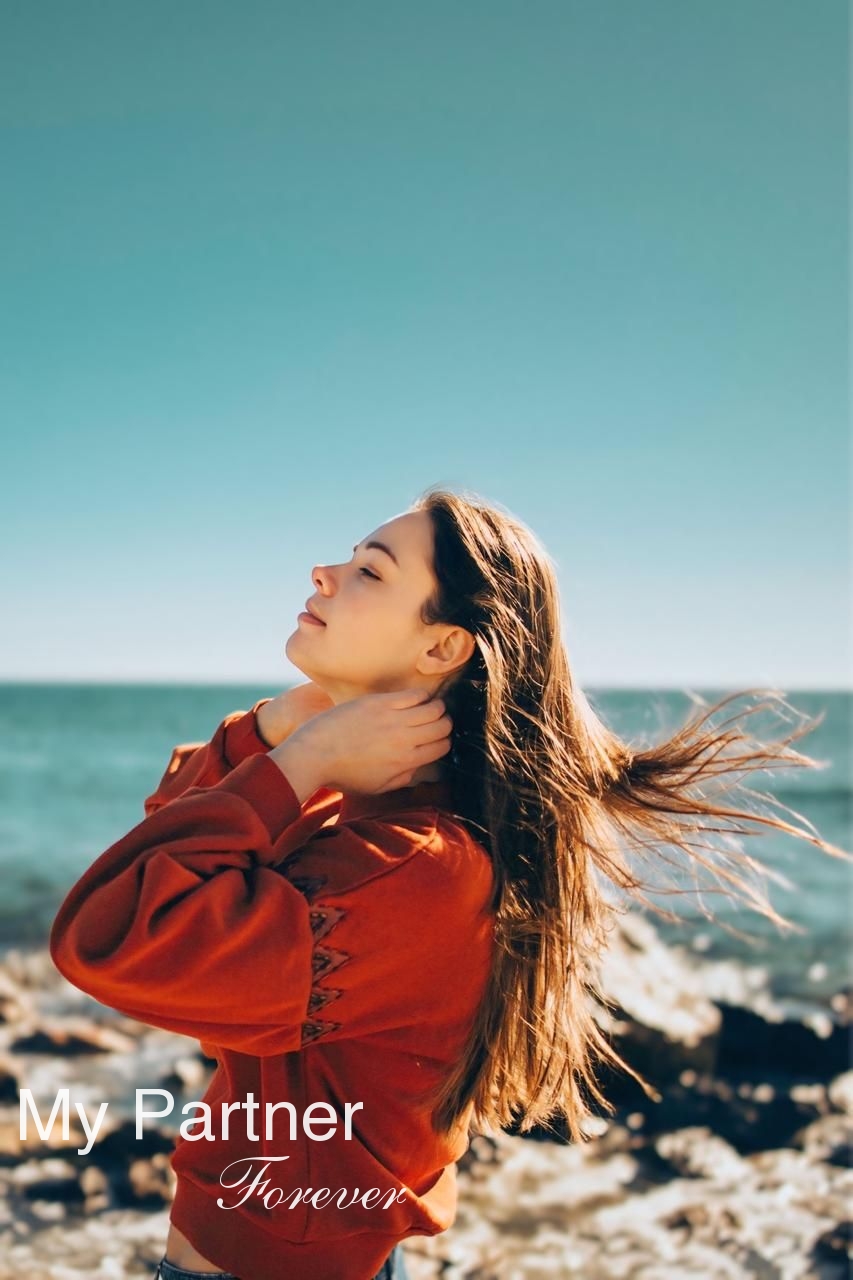 Dating with Stunning Ukrainian Girl Nataliya from Kiev, Ukraine