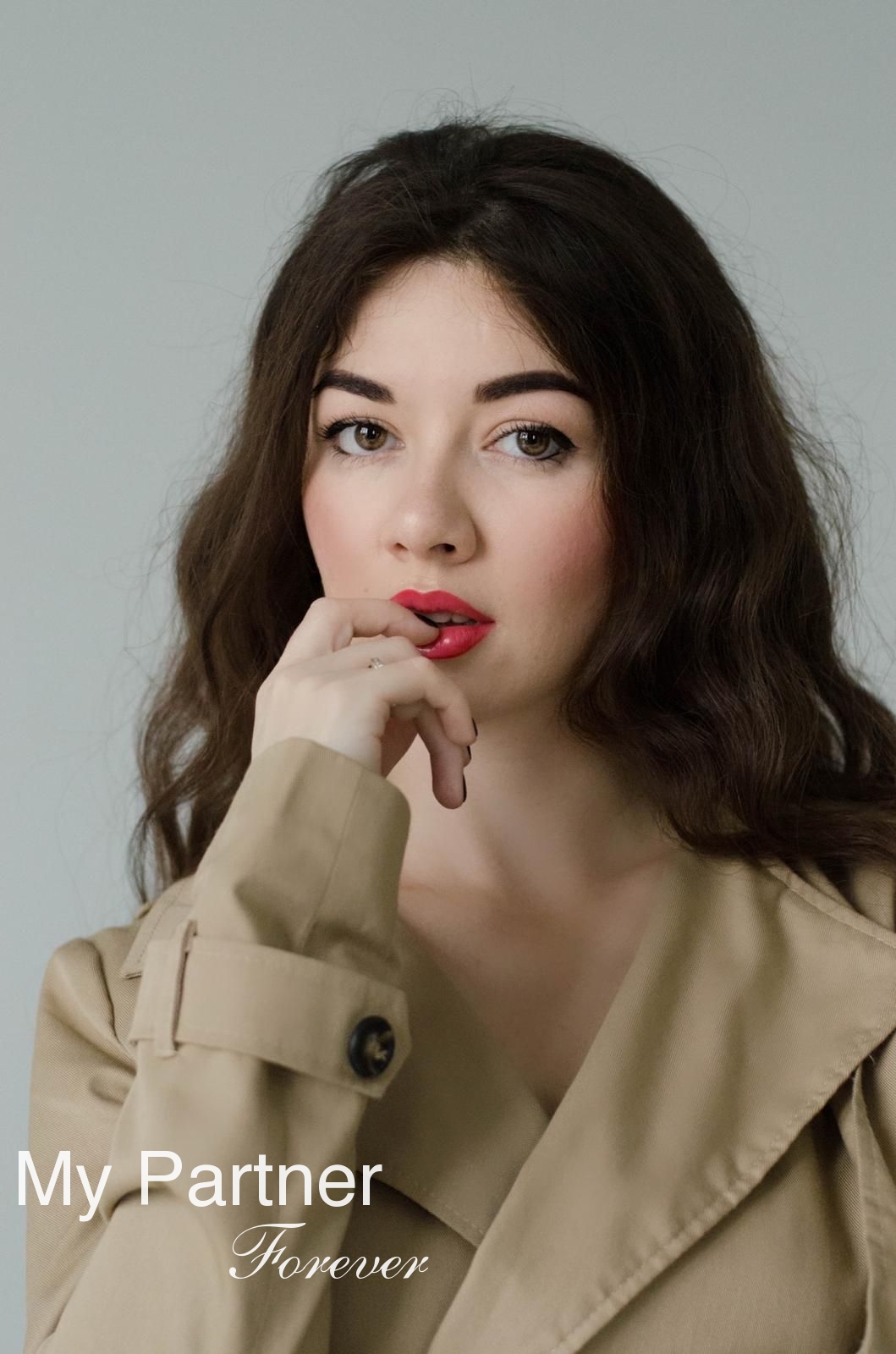 Dating with Stunning Ukrainian Woman Rosita from Kharkov, Ukraine
