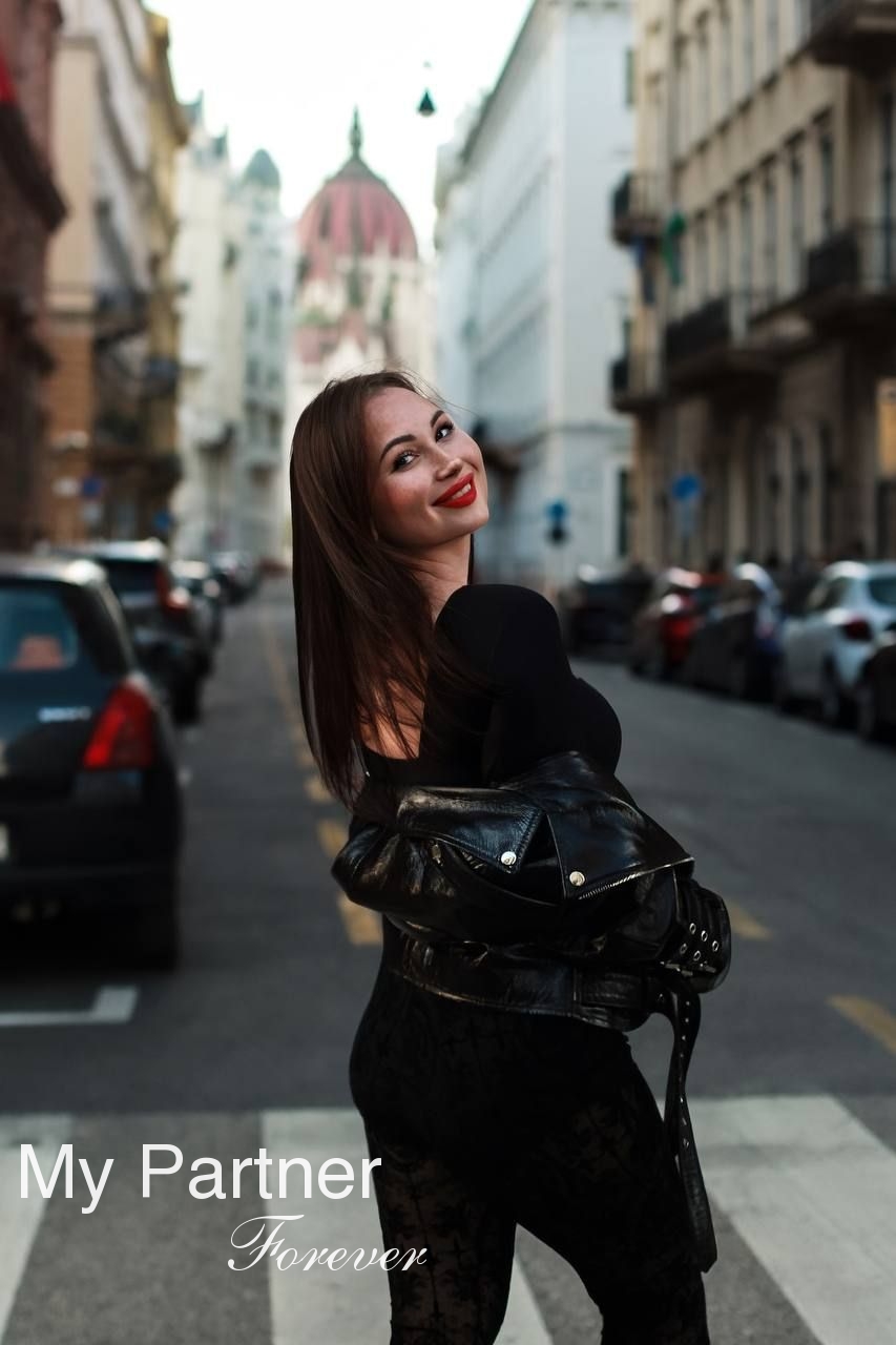 Dating with Ukrainian Lady Yuliya from Odessa, Ukraine