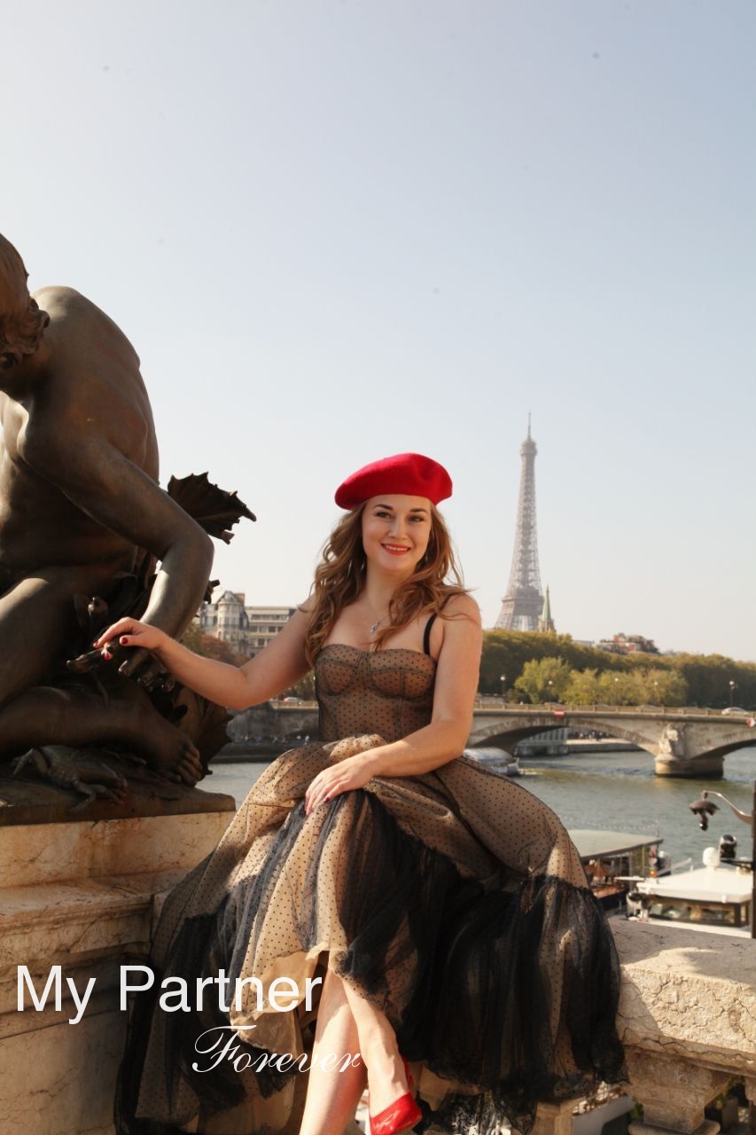 Dating with Ukrainian Woman Valentina from Odessa, Ukraine