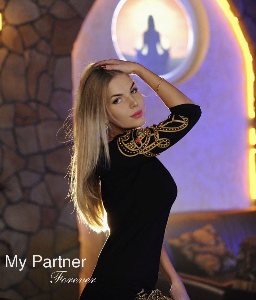 Dating with Ukrainian Woman Yuliya from Rovno, Ukraine