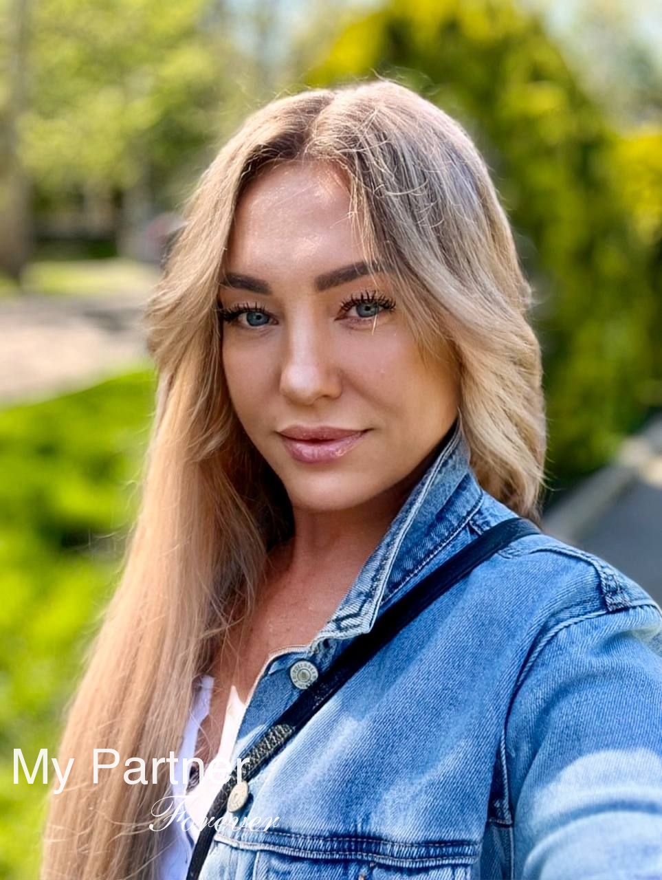 Datingsite to Meet Beautiful Ukrainian Girl Elena from Odessa, Ukraine