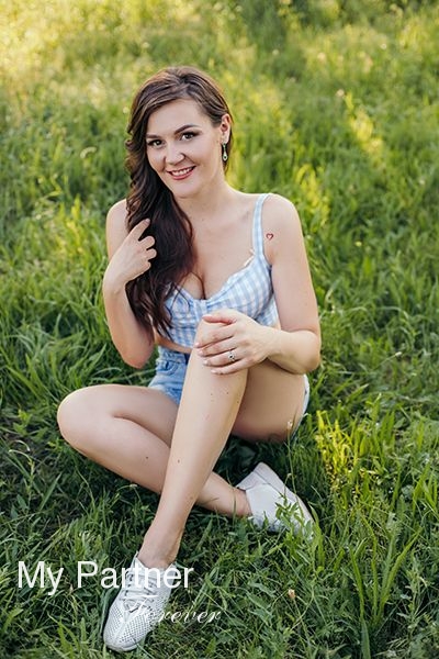 Datingsite to Meet Charming Ukrainian Woman Lyubov from Zaporozhye, Ukraine