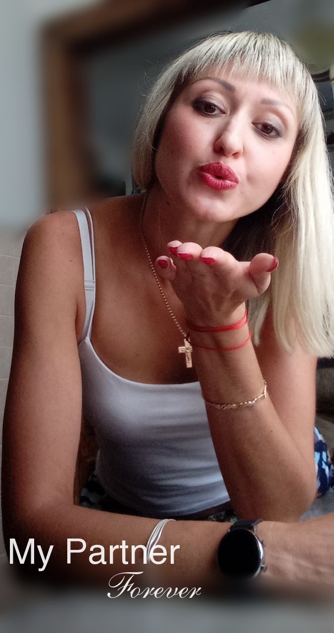 Datingsite to Meet Sexy Ukrainian Lady Tatiyana from Ivano-Frankovsk, Ukraine