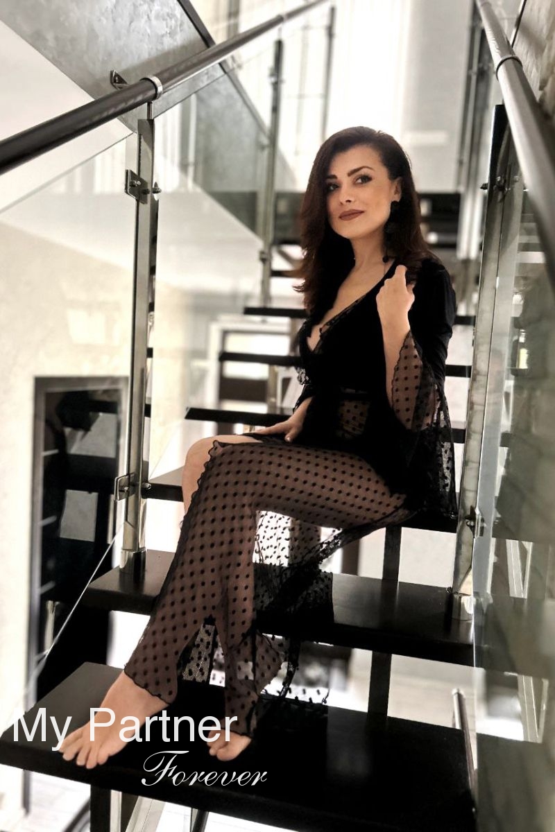 International Marriage Agency to Meet Lyudmila from Odessa, Ukraine