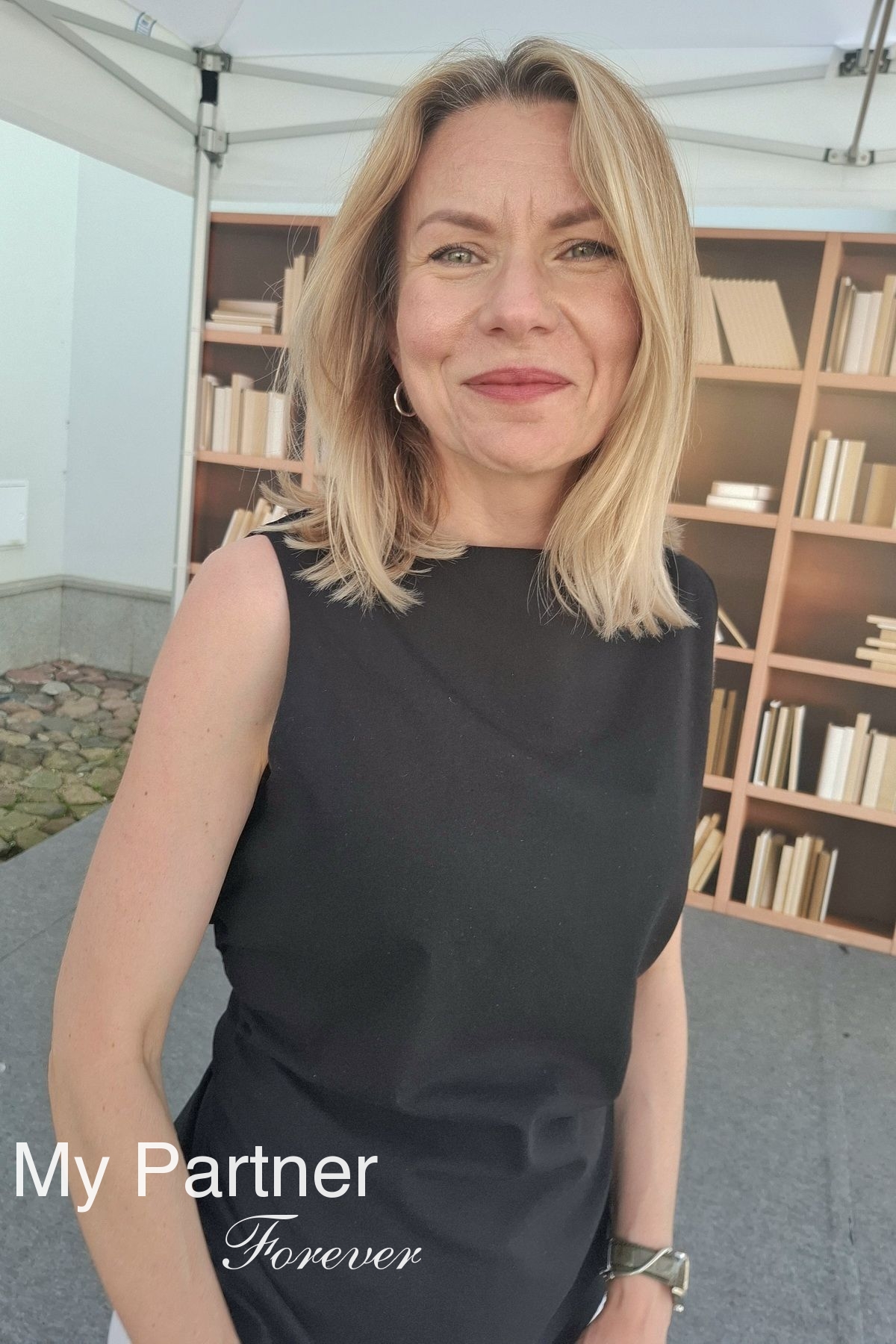 Marriage Agency Service to Meet Yuliana from Minsk, Belarus