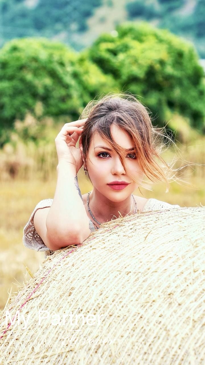 Meet Beautiful Ukrainian Girl Anna from Ivano-Frankovsk, Ukraine