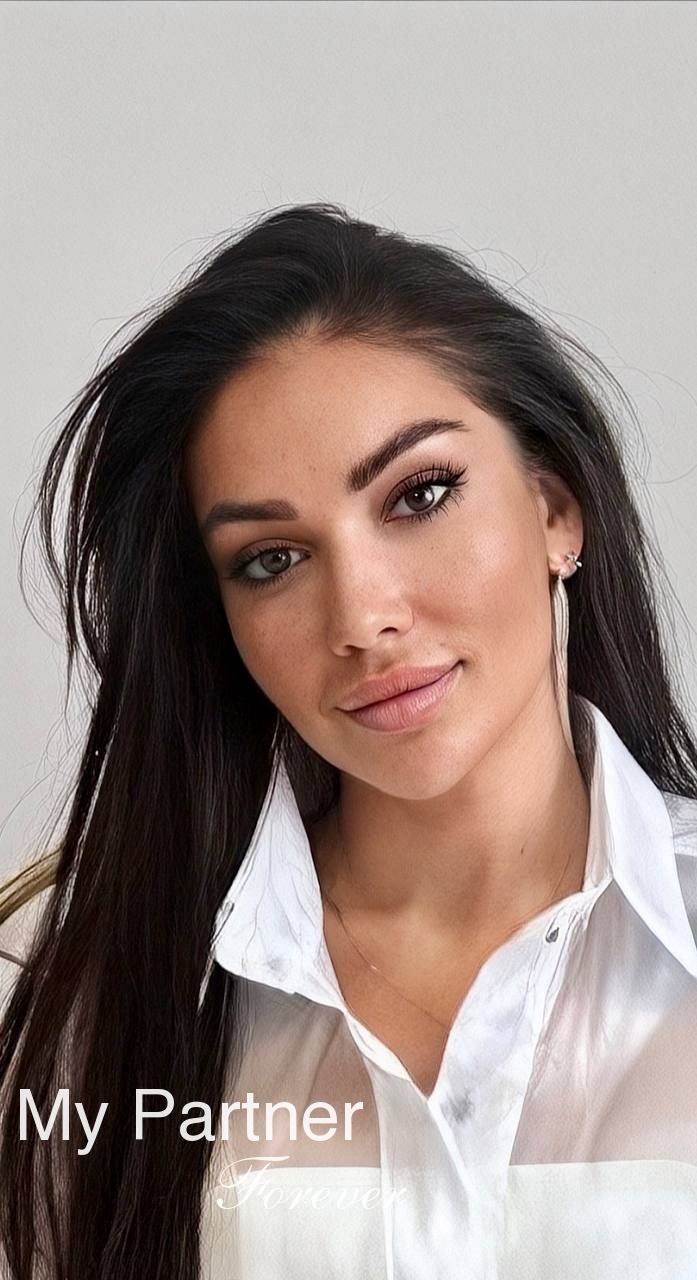 Meet Beautiful Ukrainian Lady Darina from Odessa, Ukraine