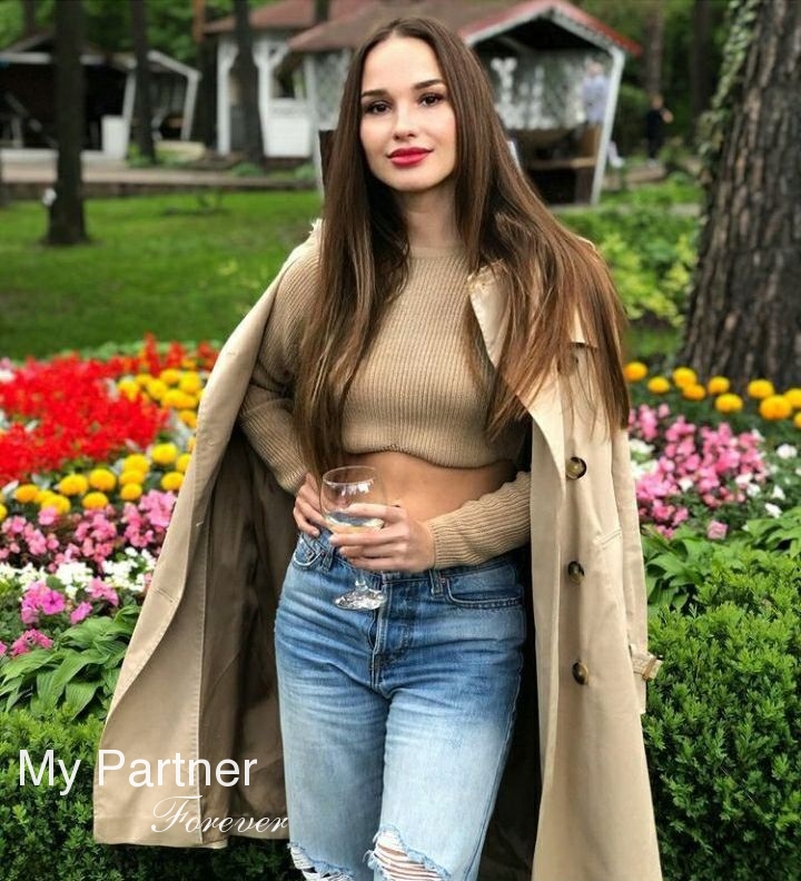 Meet Beautiful Ukrainian Lady Yuliya from Kiev, Ukraine