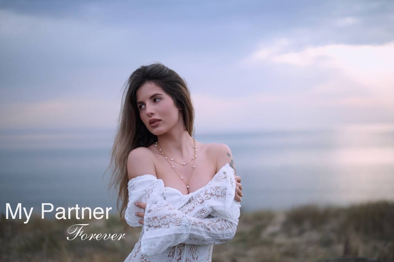 Meet Charming Ukrainian Girl Evgeniya from Kiev, Ukraine