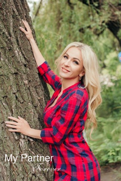 Meet Gorgeous Ukrainian Woman Marianna from Zaporozhye, Ukraine