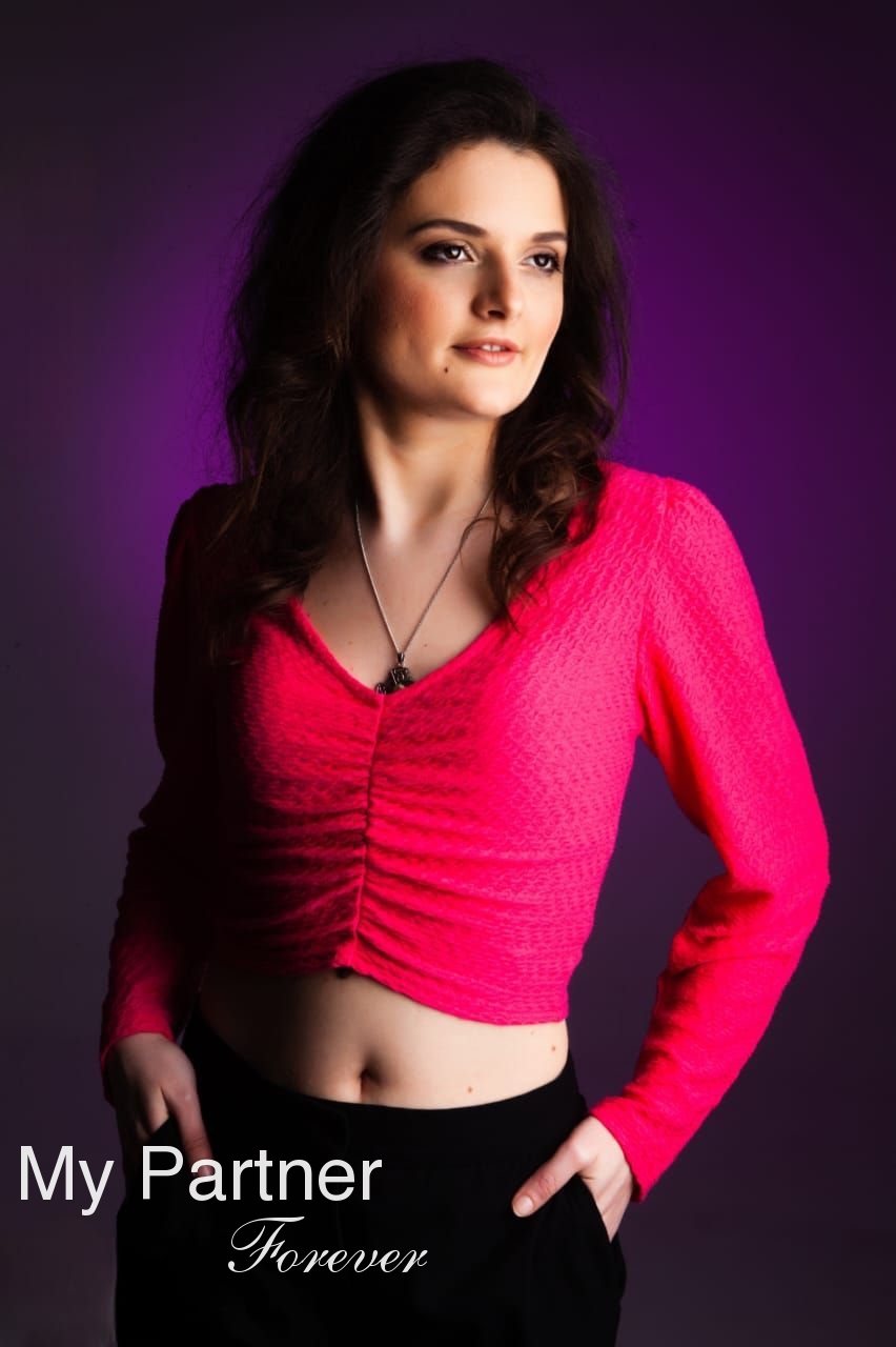 Meet Gorgeous Ukrainian Woman Yuliya from Ternopol, Ukraine