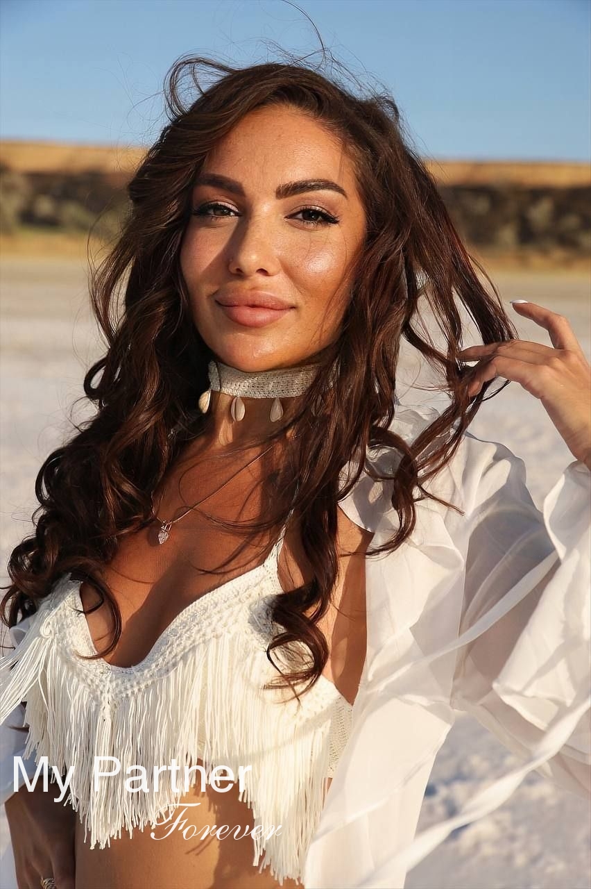 Meet Pretty Ukrainian Girl Darina from Odessa, Ukraine