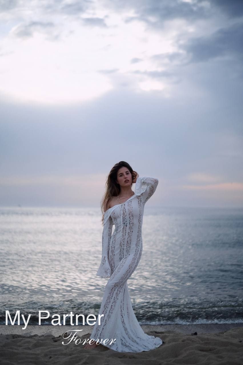 Meet Pretty Ukrainian Girl Evgeniya from Kiev, Ukraine