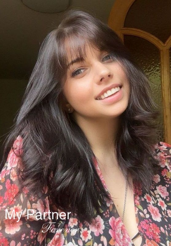 Meet Pretty Ukrainian Girl Ruslana from Kharkov, Ukraine