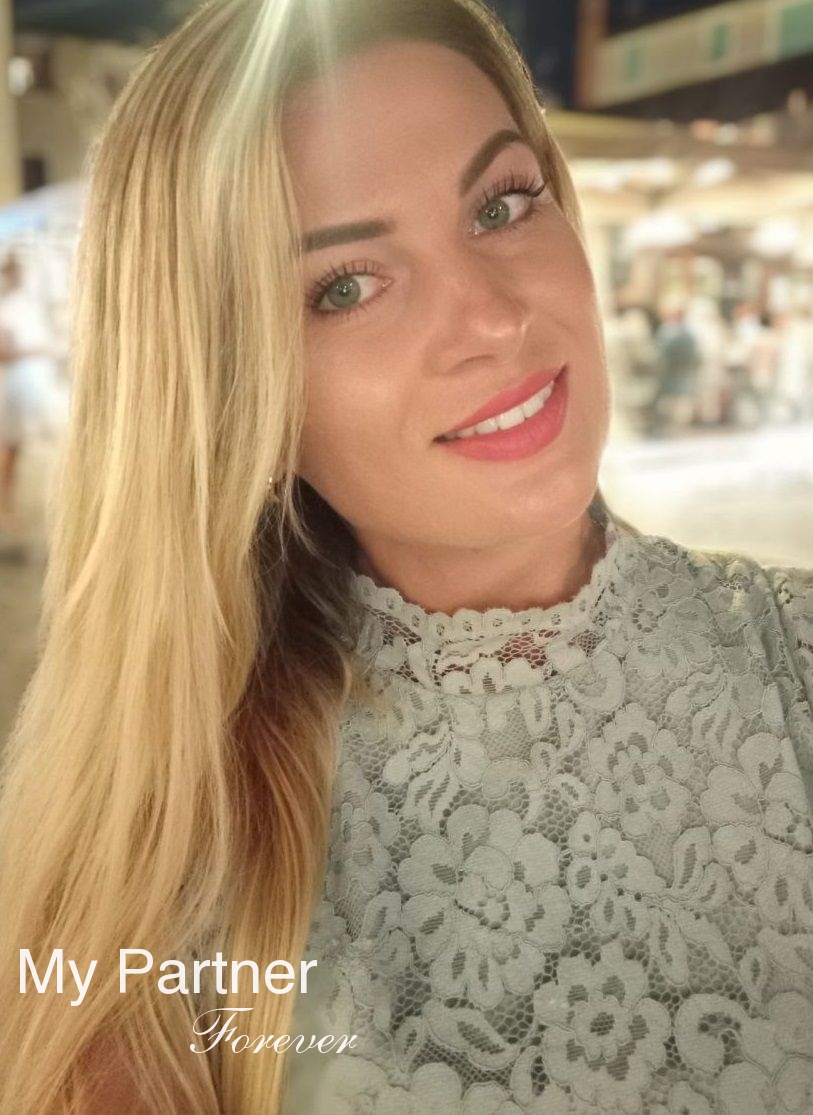 Meet Ukrainian Girl Yuliya from Khmelnitsky, Ukraine
