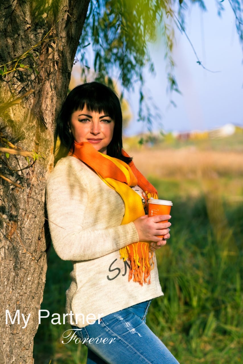 Online Dating with Charming Ukrainian Girl Irina from Kharkov, Ukraine