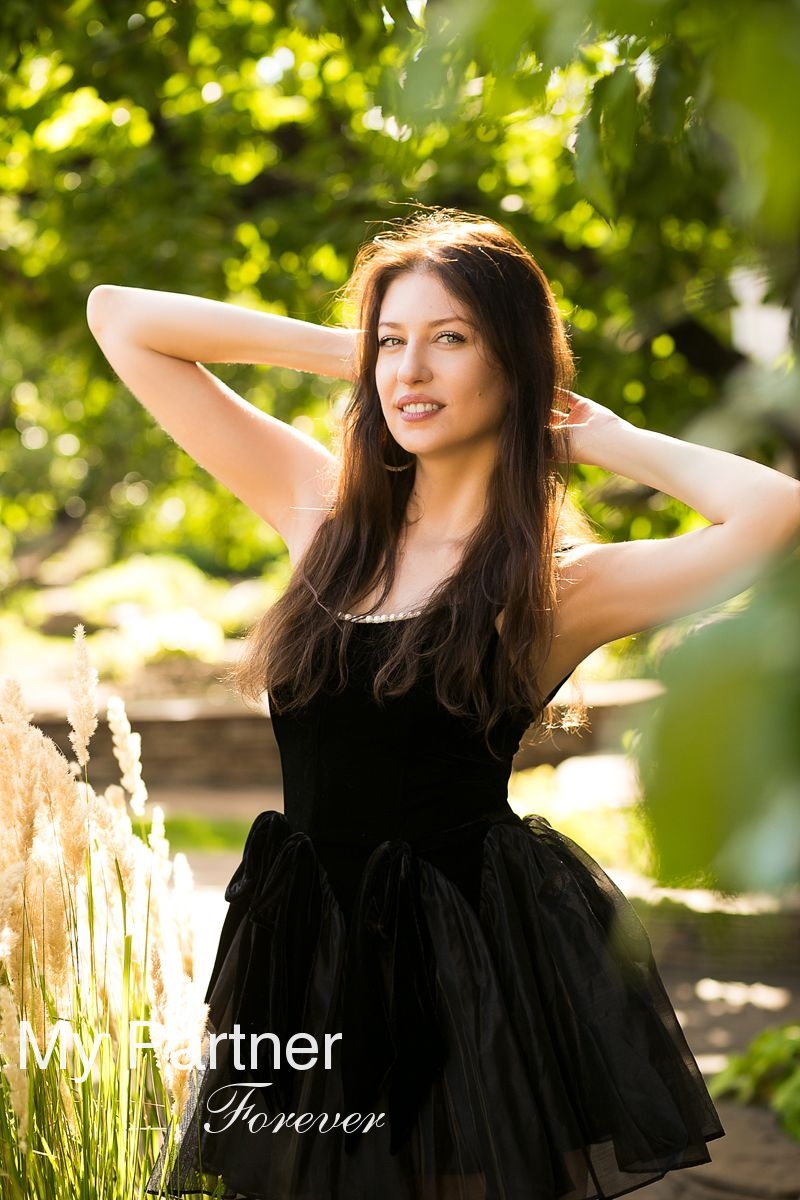 Online Dating with Charming Ukrainian Girl Kseniya from Krivoj Rog, Ukraine