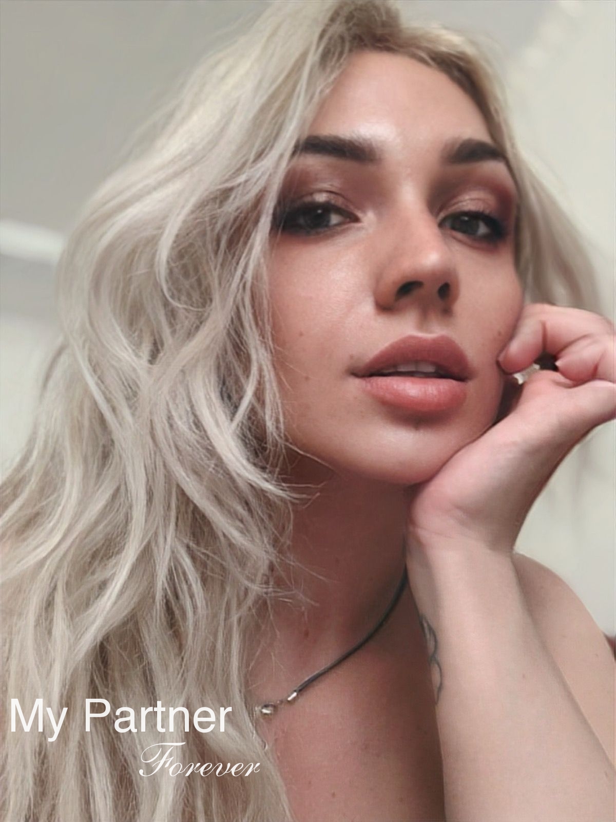 Online Dating with Gorgeous Ukrainian Woman Mariya from Kirovograd, Ukraine