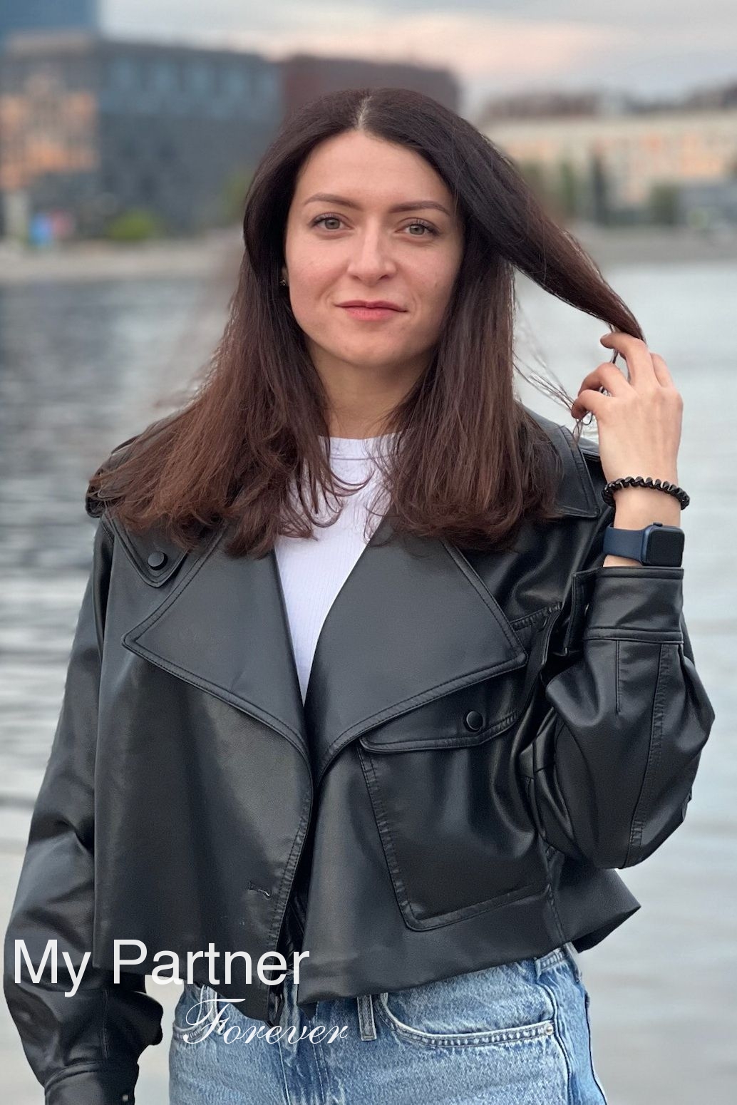 Online Dating with Pretty Belarusian Woman Elena from Grodno, Belarus
