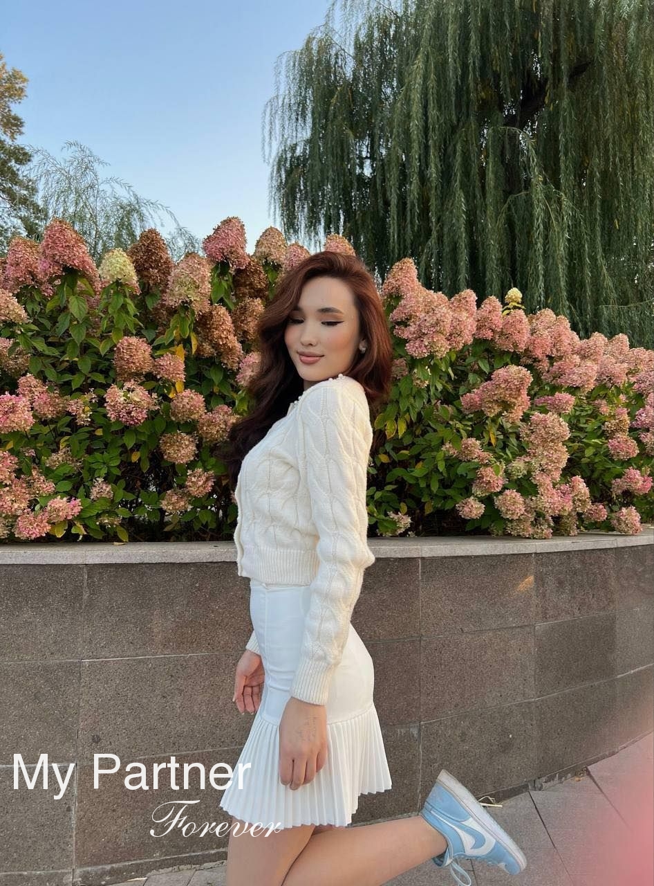 Online Dating with Pretty Russian Lady Ainel from Almaty, Kazakhstan