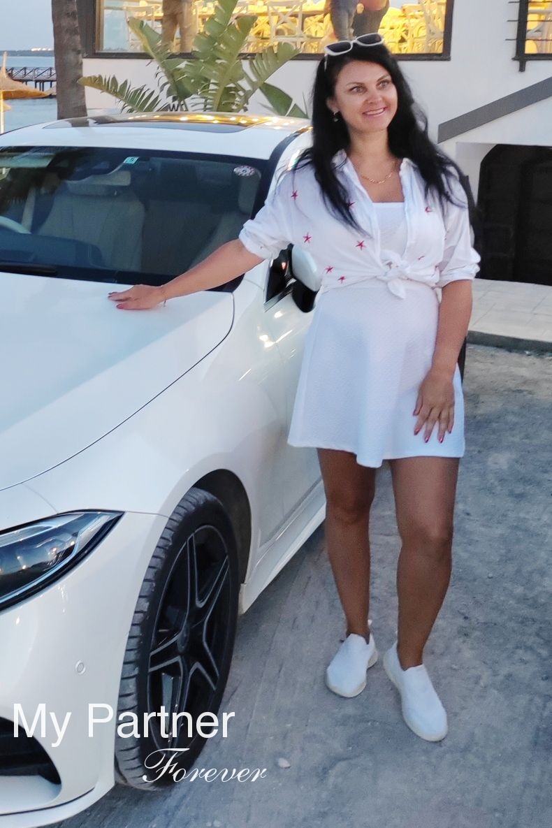 Online Dating with Sexy Belarusian Girl Elena from Grodno, Belarus