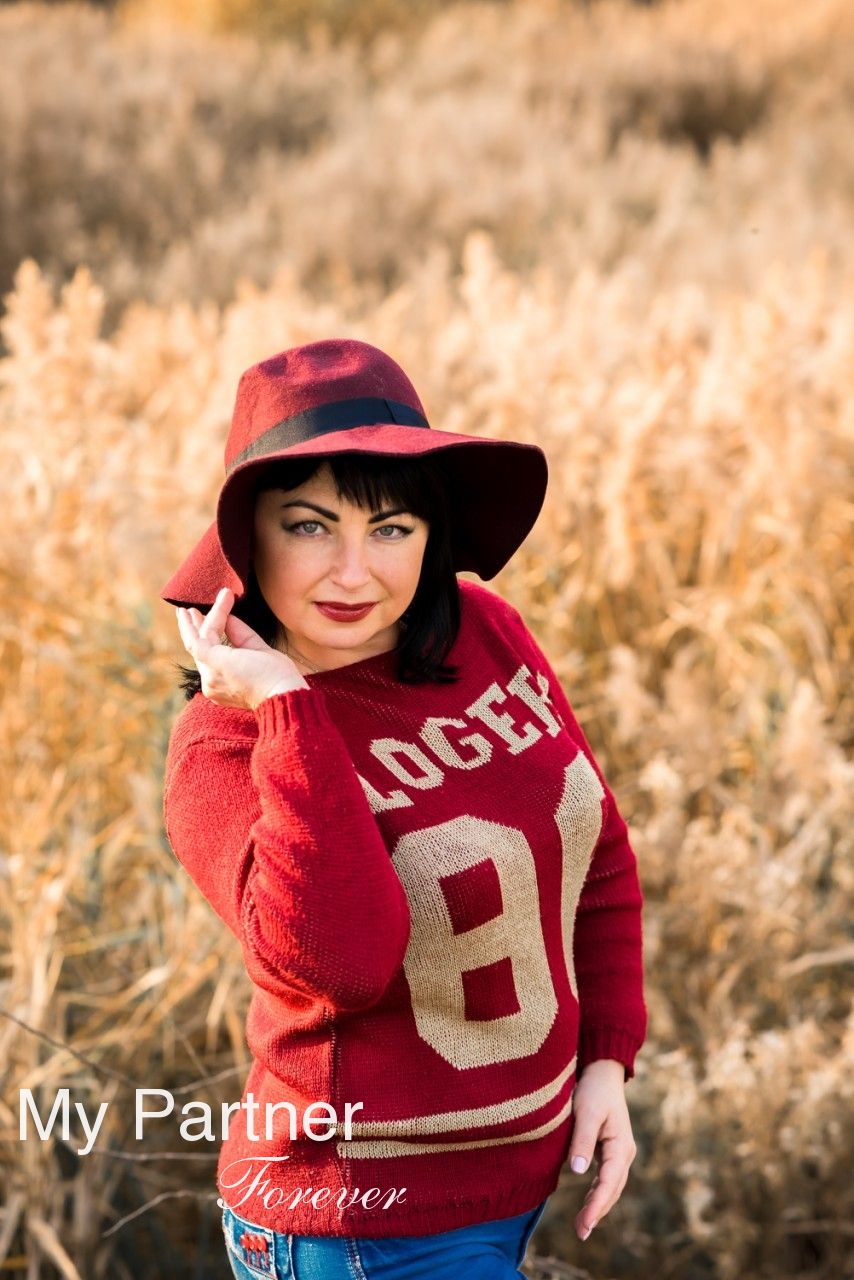 Online Dating with Sexy Ukrainian Girl Irina from Kharkov, Ukraine