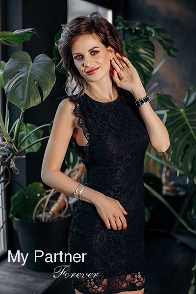 Online Dating with Stunning Ukrainian Girl Darya from Zaporozhye, Ukraine