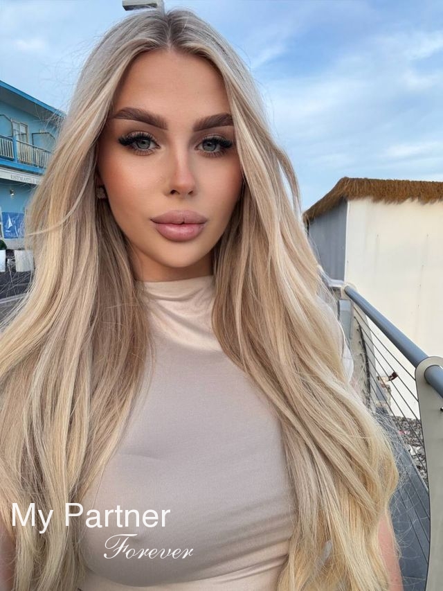 Stunning Lady from Ukraine - Nellya from Kiev, Ukraine