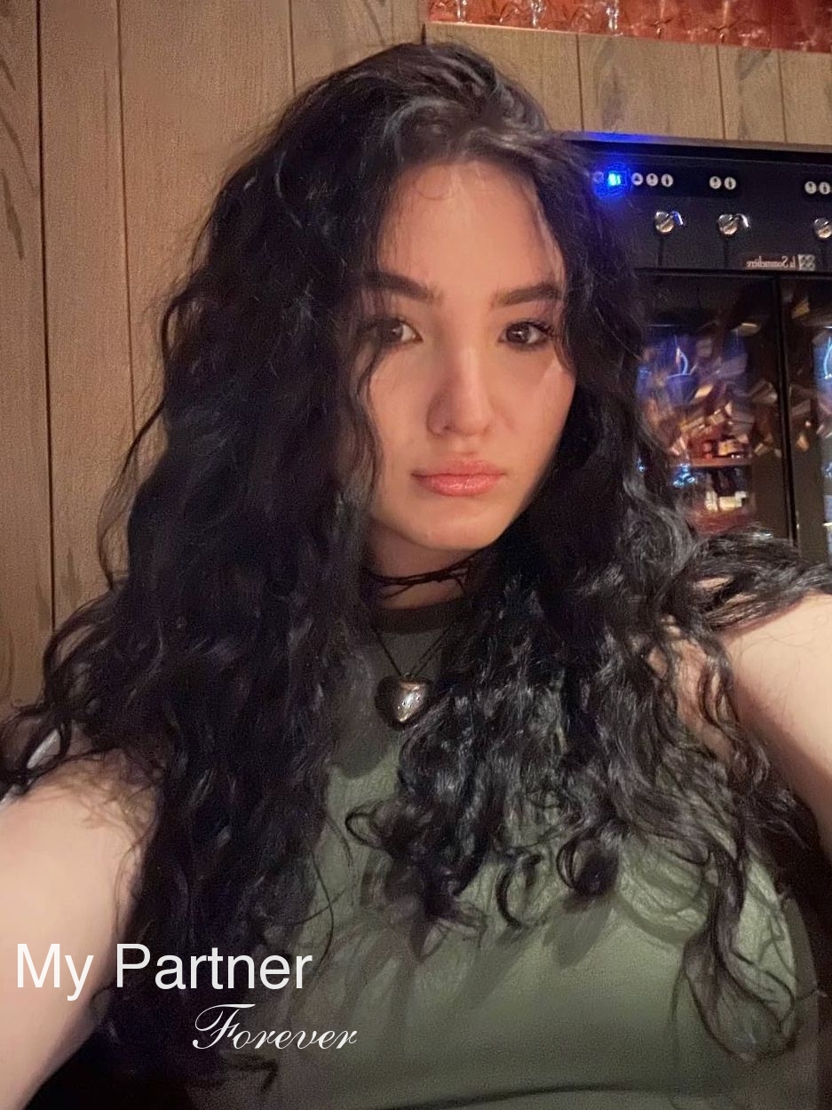 Stunning Ukrainian Girl Karolina from Ivano-Frankovsk, Ukraine