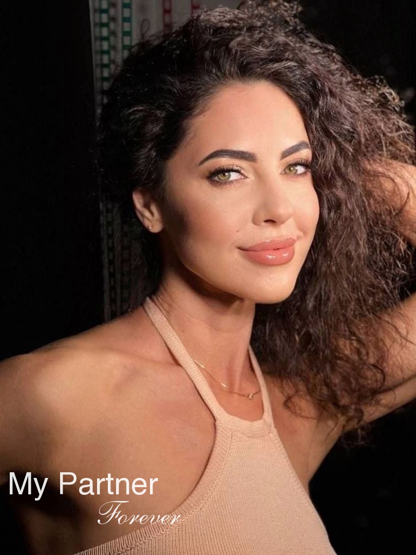 Ukrainian Girl Looking for Marriage - Larisa from Kiev, Ukraine