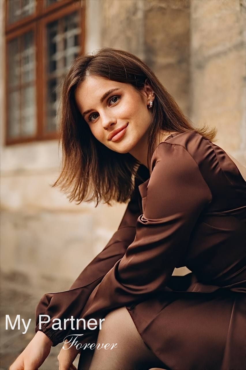 Ukrainian Woman for Marriage - Darina from Kiev, Ukraine
