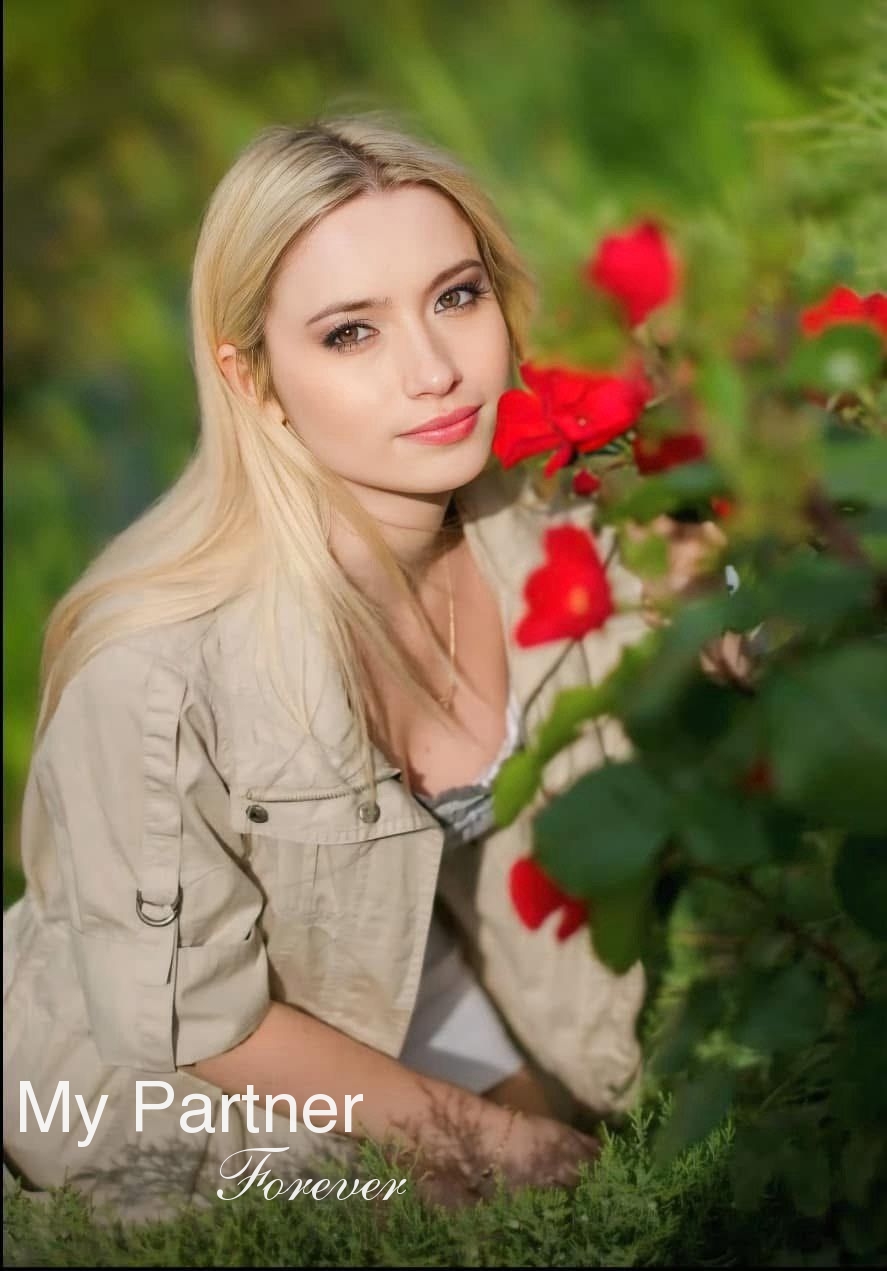 Ukrainian Woman for Marriage - Yana from Kiev, Ukraine