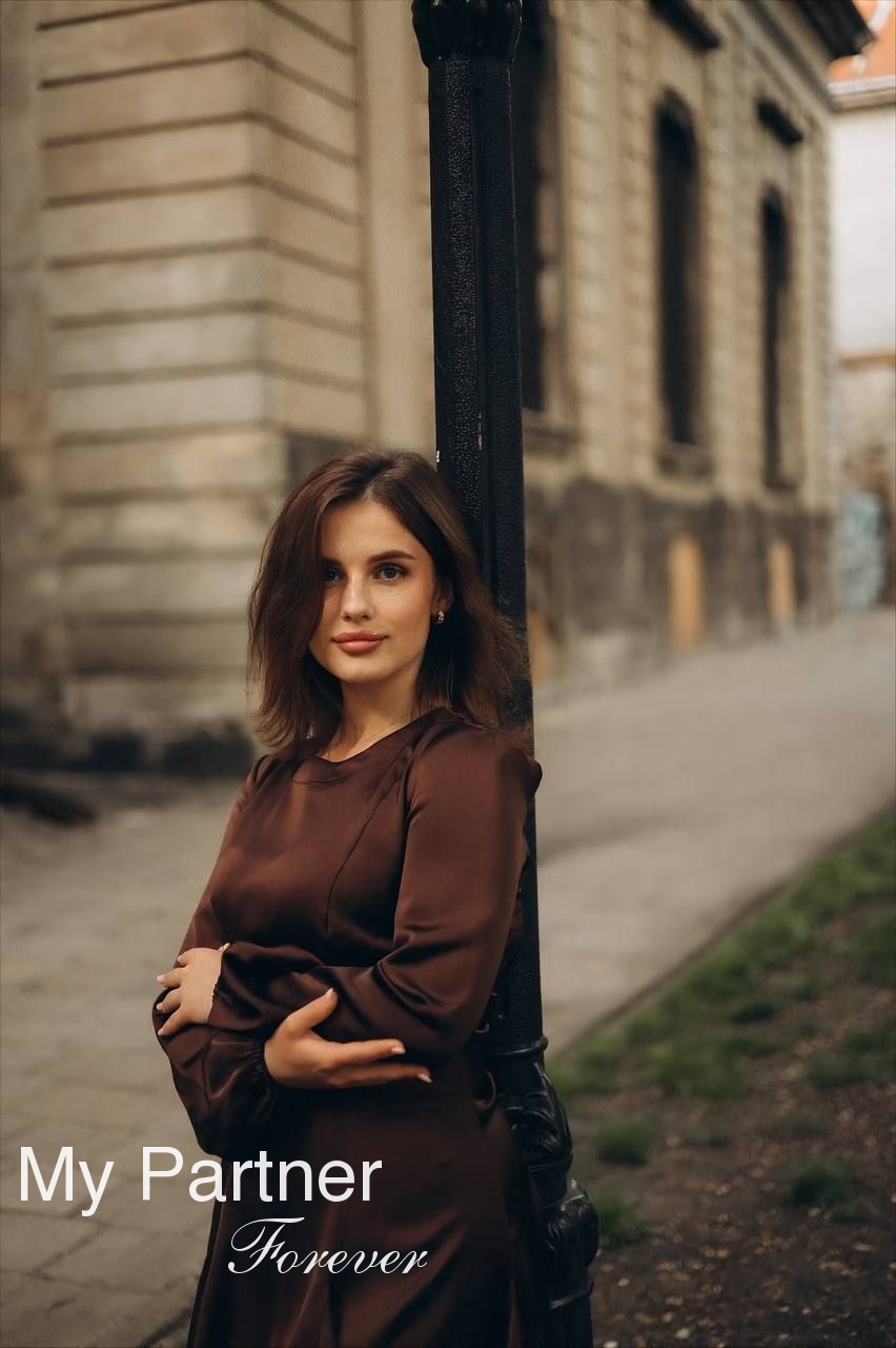 Ukrainian Woman Looking for Men - Darina from Kiev, Ukraine