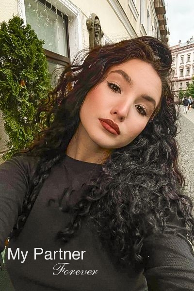 Ukrainian Woman Looking for Men - Karolina from Ivano-Frankovsk, Ukraine