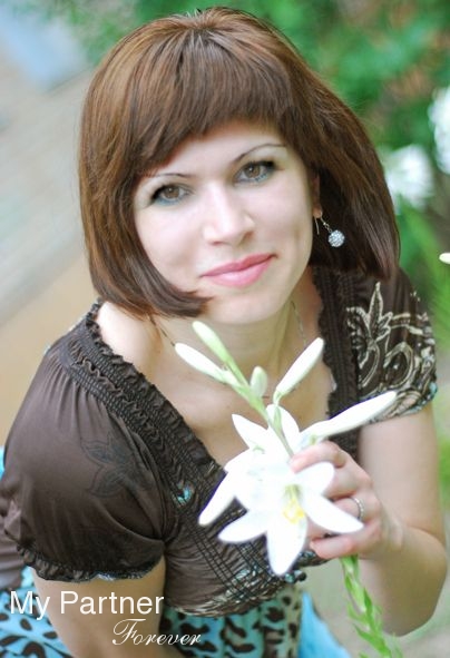 Online Dating with Gorgeous Ukrainian Girl Nadezhda from Melitopol, Ukraine